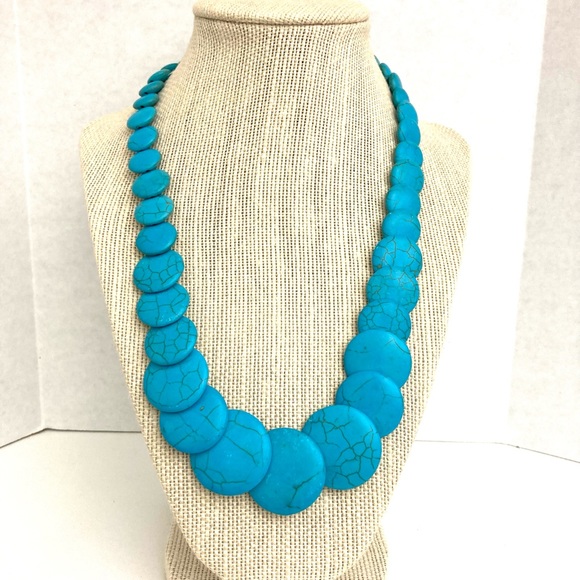 Beautiful Turquoise Howlite Coin necklace - Picture 4 of 6